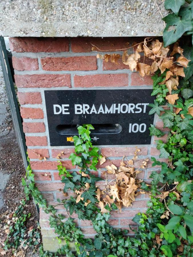 de Braamhorst Pension Wassenaar Buitenkant foto